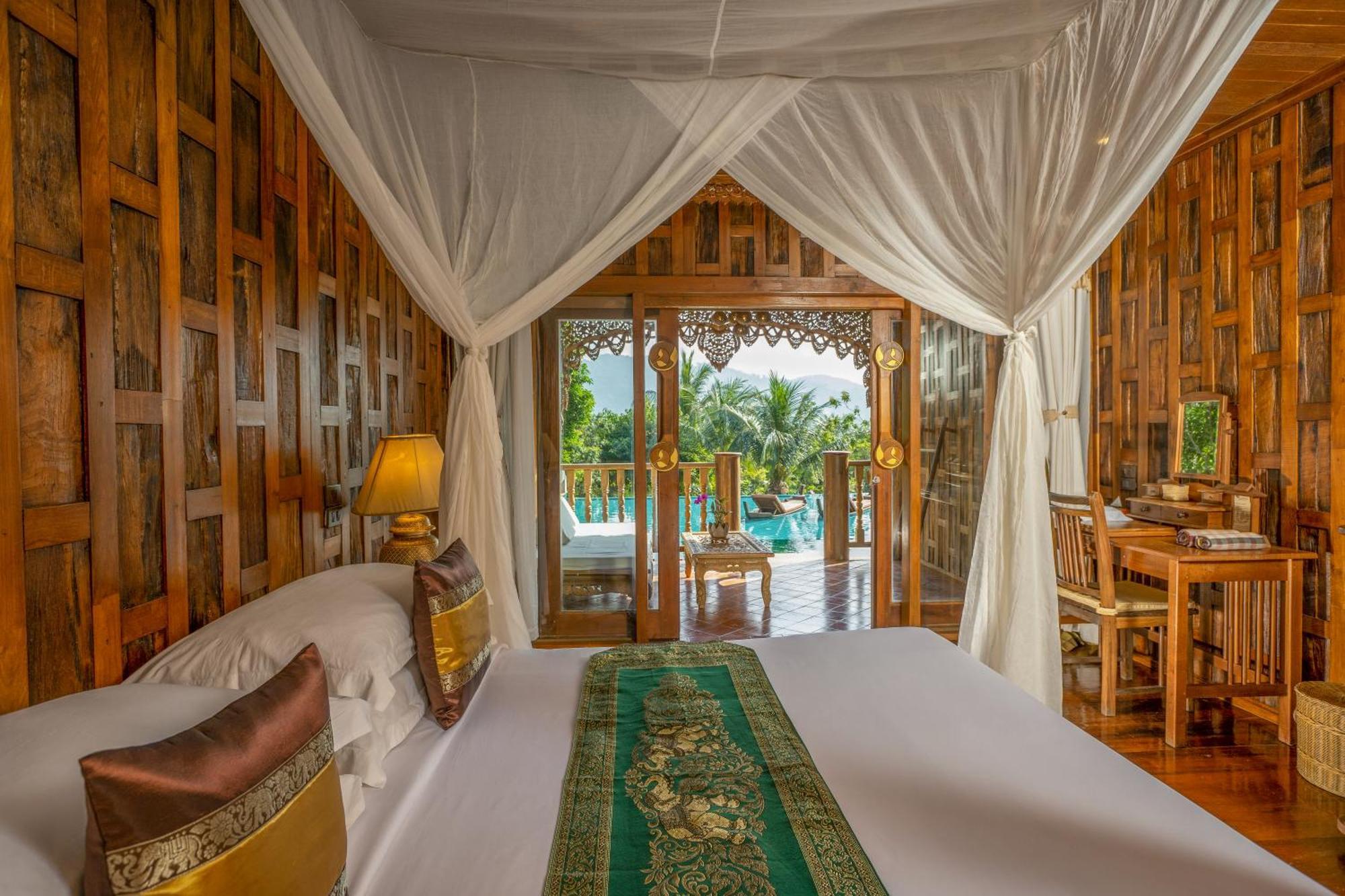Santhiya Koh Phangan Resort&Spa - SHA Extra Plus Bagian luar foto A bedroom at the resort