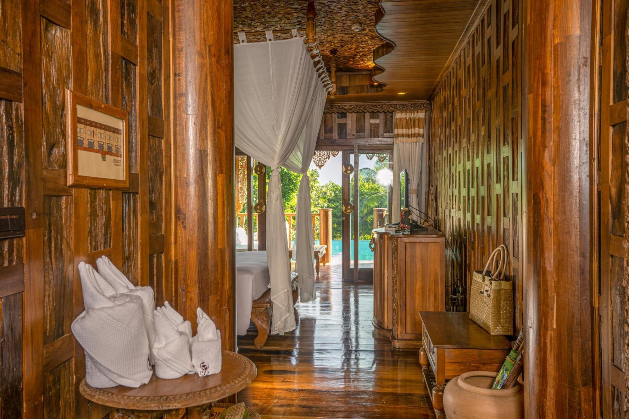 Santhiya Koh Phangan Resort&Spa - SHA Extra Plus Bagian luar foto Interior of a villa at the resort