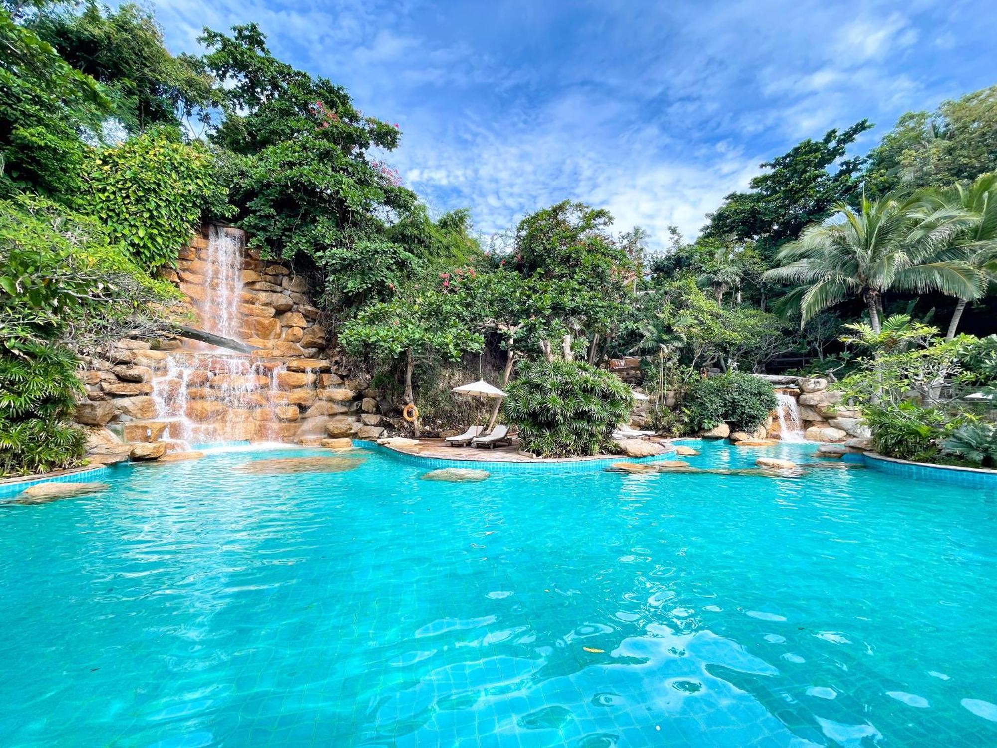 Santhiya Koh Phangan Resort&Spa - SHA Extra Plus Bagian luar foto The swimming pool at the resort