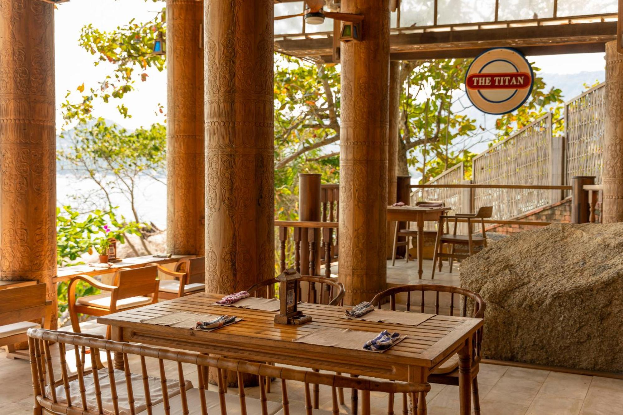 Santhiya Koh Phangan Resort&Spa - SHA Extra Plus Bagian luar foto Restaurant in the resort